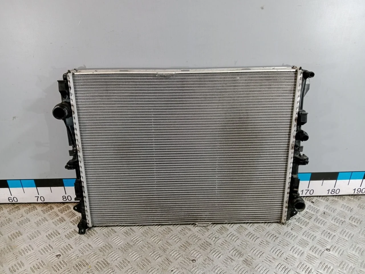 [Б/У] Радиатор системы охлаждения основной [Код: 00651935 ]