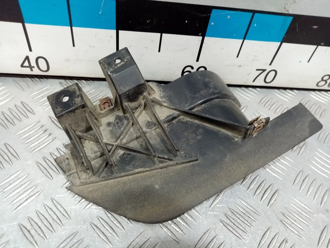 [Б/У] Брызговик задний правый [Код: 00649185 ]