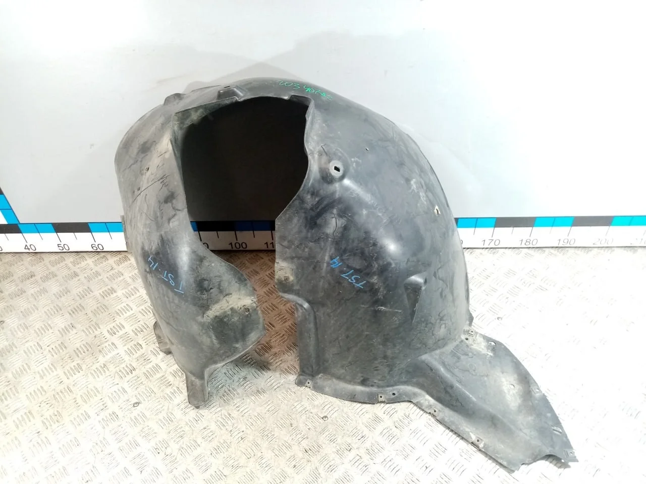 [Б/У] Подкрылок передний левый SKODA YETI 2013> [Код: 00652317 ]