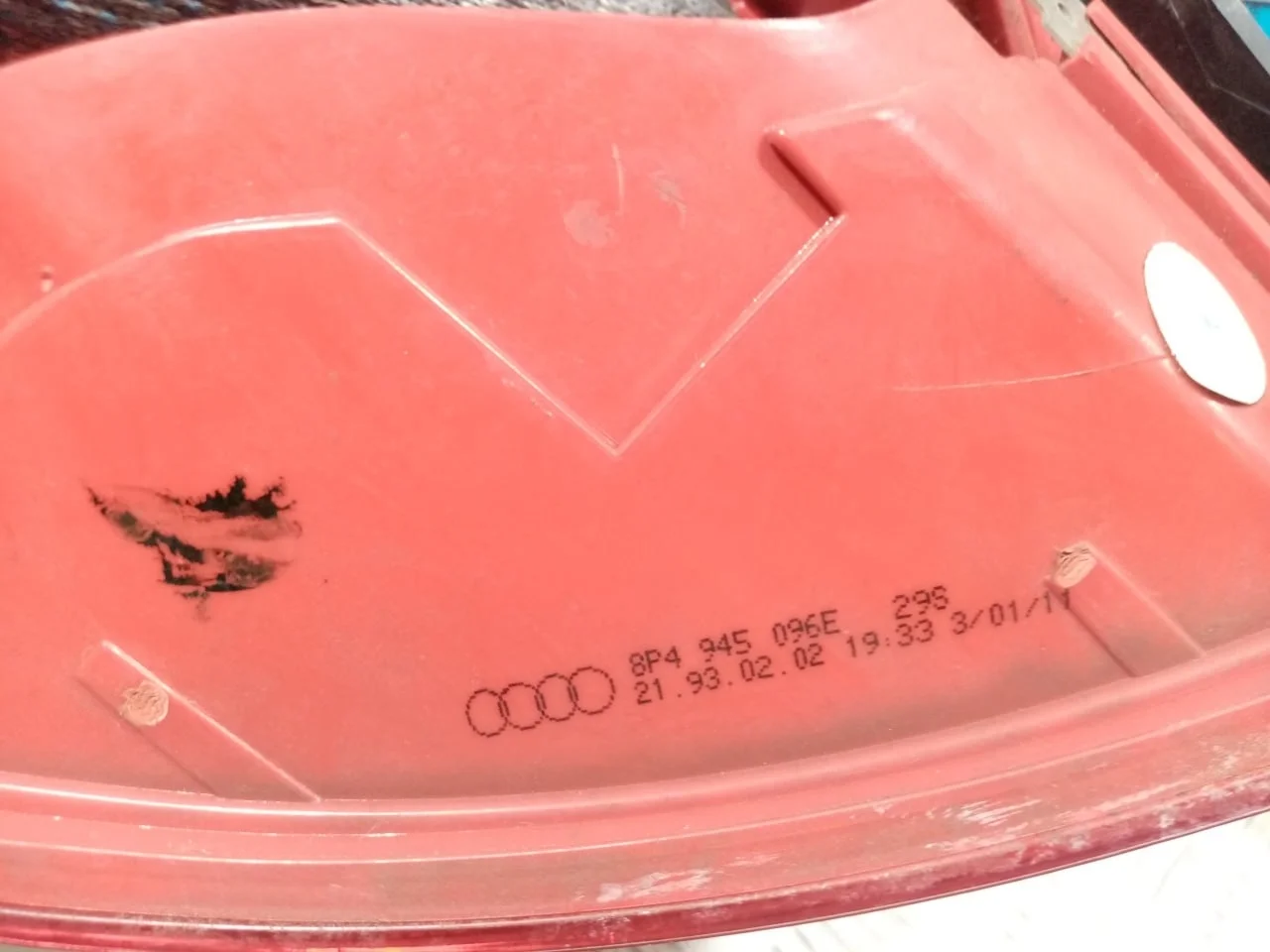 [Б/У] Фонарь задний наружный правый Audi A3 [Код: 00652609 ]