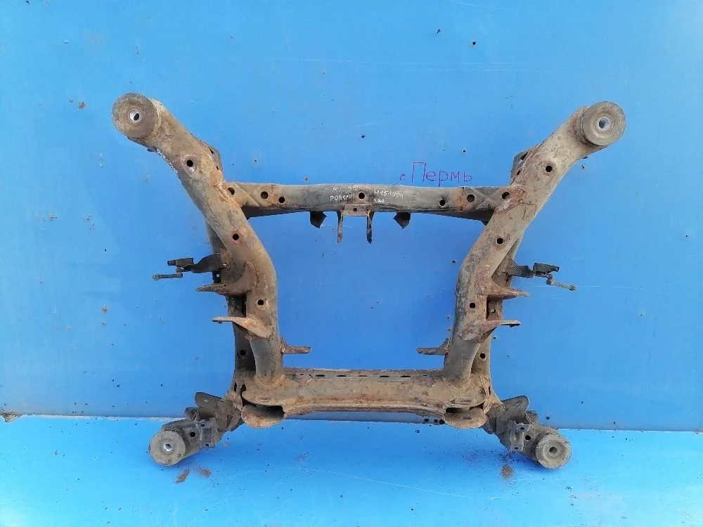 Подрамник задний Volkswagen Touareg I (2002—2006) 95533103040