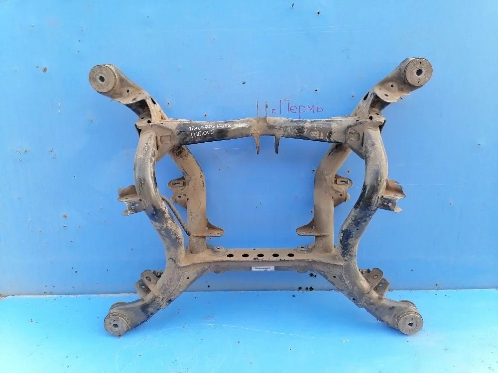 Подрамник задний Volkswagen Touareg II (2010—2014) 7P6599030D