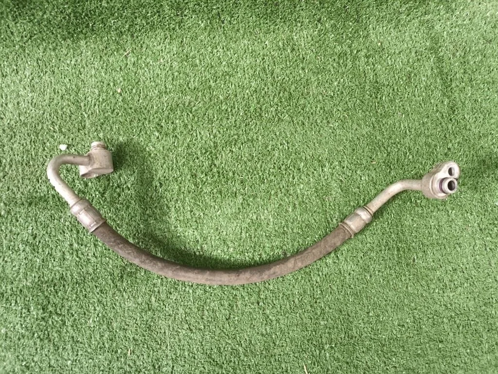 Б.у. трубка кондиционера короткая SKODA RAPID SKODA RAPID