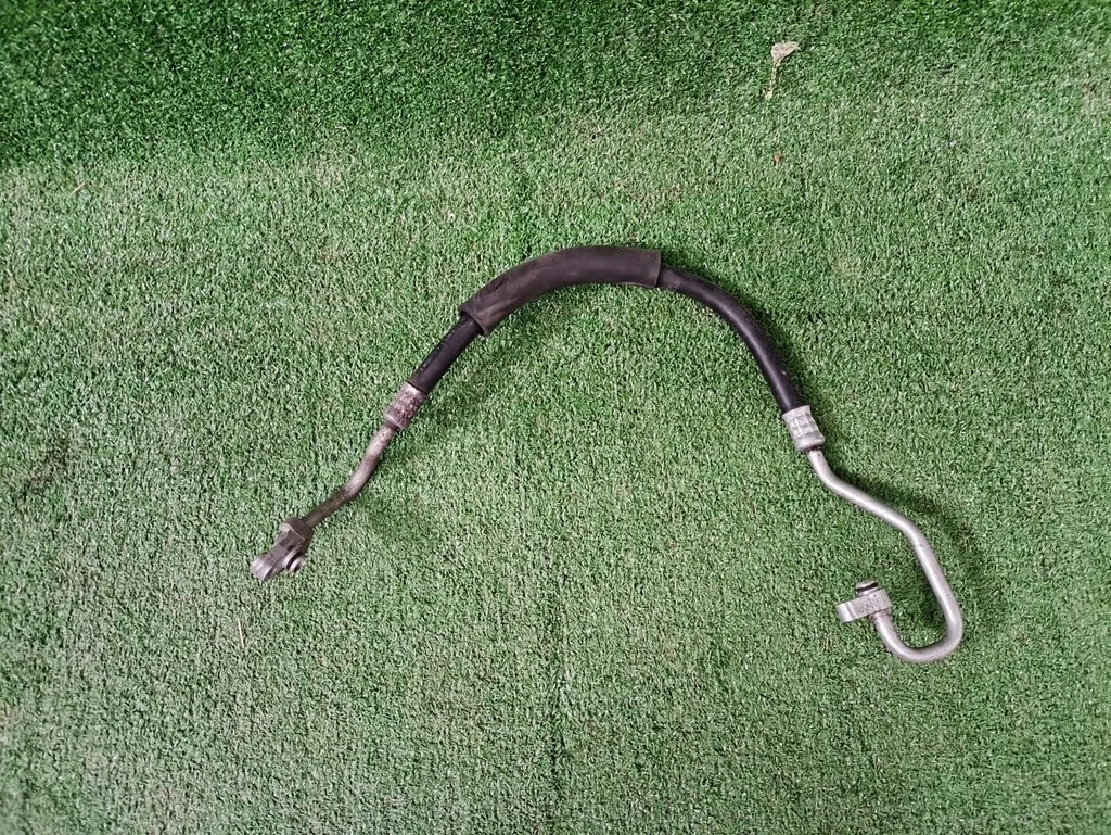 Б.у. трубка кондиционера короткая TOYOTA RAV4 ACA20 TOYOTA RAV4 ACA20