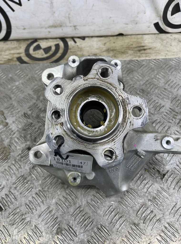 Кулак поворотный BMW X4 M40i LCI 2023 G02