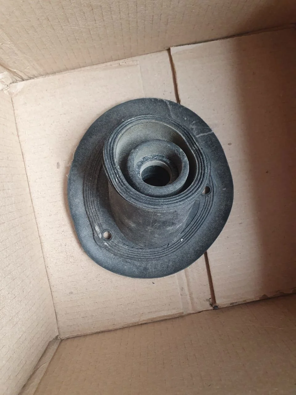 Резинка уплотнительная Кардана рулевого Audi A8 D4 (2010—2014) CGWA 3.0