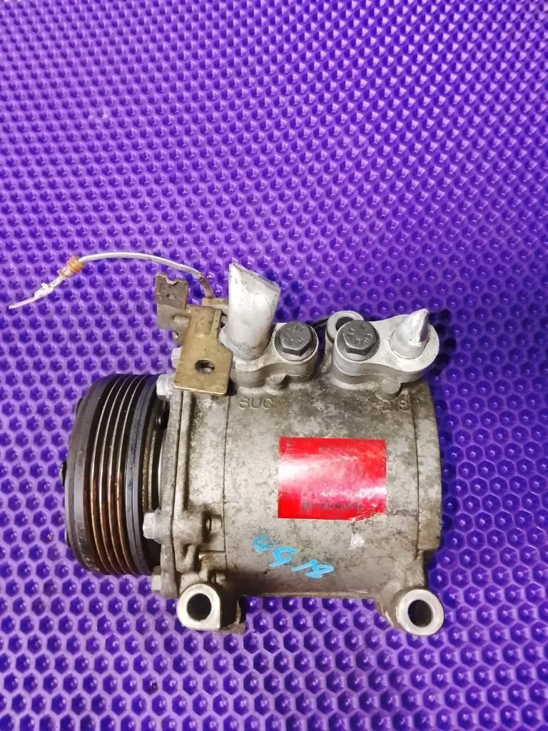 Компрессор кондиционера Mitsubishi Lancer MR500007 1.6 4G18