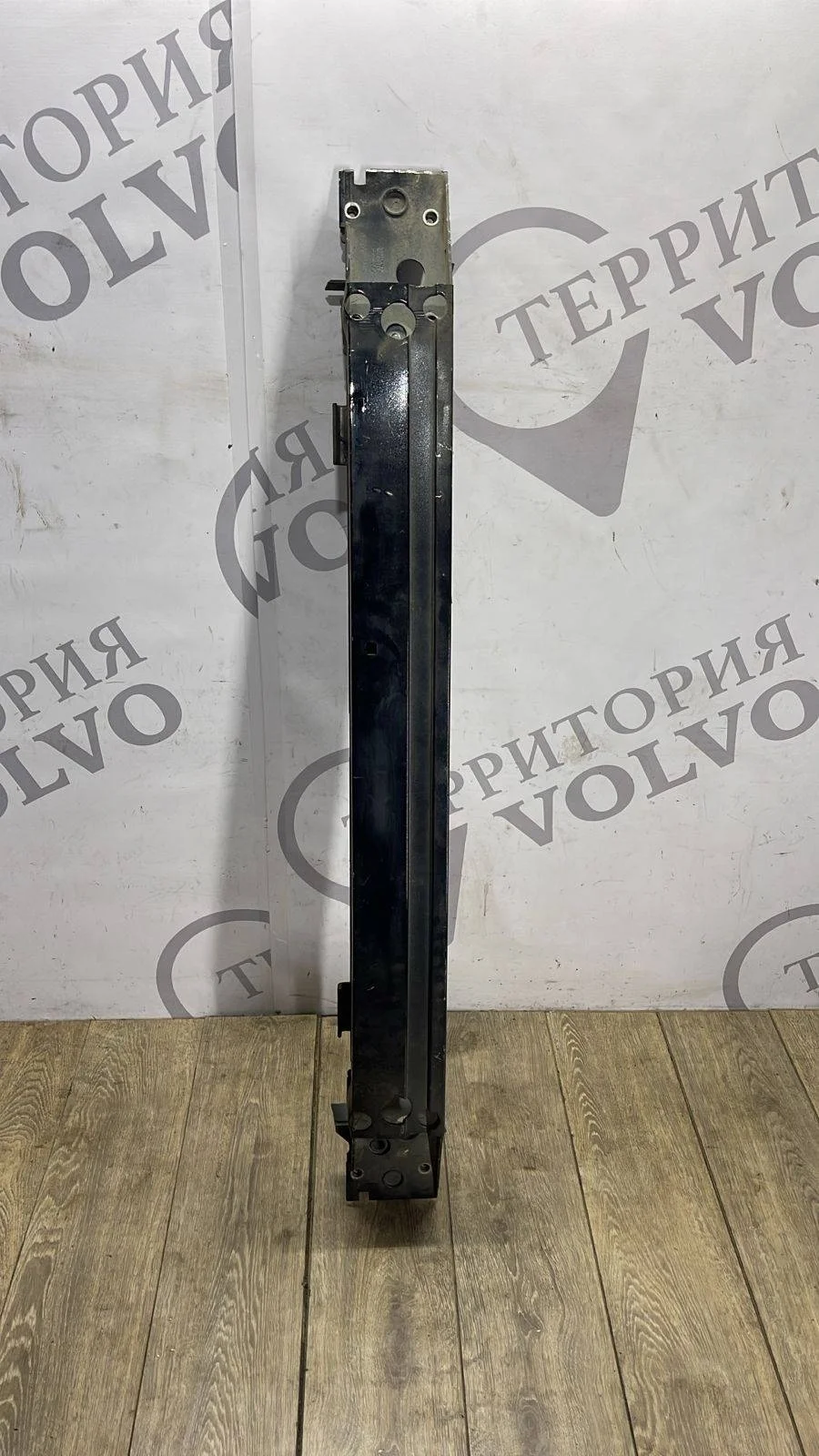 Усилитель переднего бампера