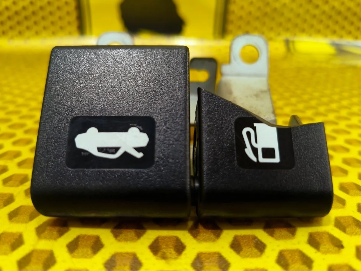 Ручка капота Nissan Juke 2011 656211KK0B F15 MR16DDT