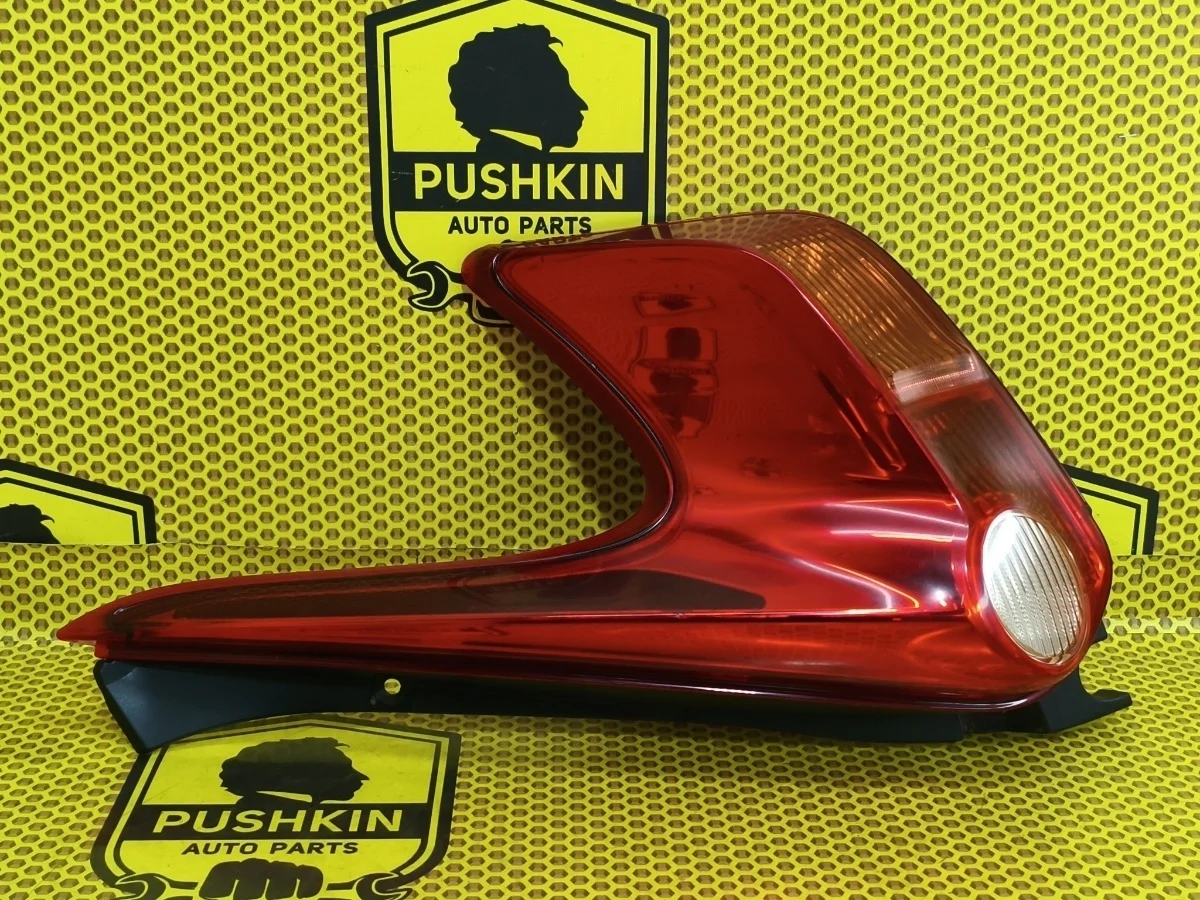 Фонарь в крыло Nissan Juke 2011 265501KA0A F15 MR16DDT, задний правый