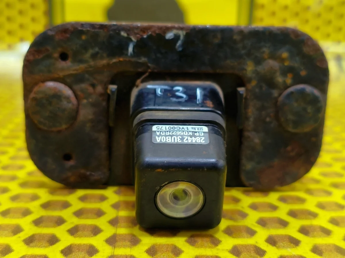 Камера заднего вида Nissan X-Trail 2012 284423UB0A T31 M9R