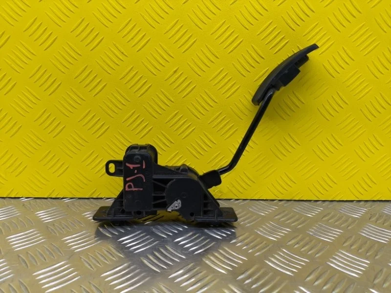 Педаль газа Mitsubishi Pajero Iv (2006-2019) 2007 1600A013 ВНЕДОРОЖНИК 3.8 I