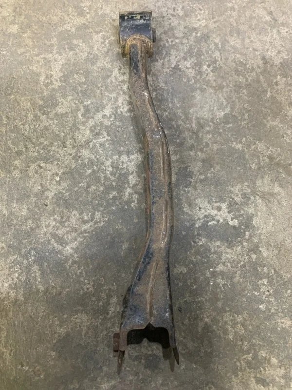 Рычаг задний продольный Mitsubishi Pajero Iv (2006-2019) 2007 4125A010 ВНЕДОРОЖНИК 3.8 I