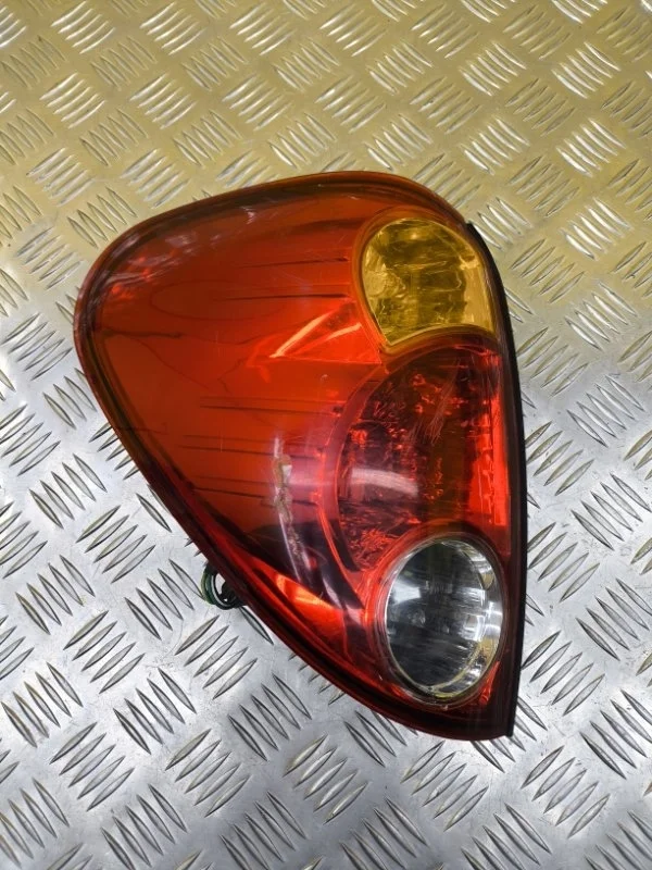 Фонарь задний левый Mitsubishi L200 (2006-2015) 2006 8330A155 ПИКАП 2.5 D 4D56