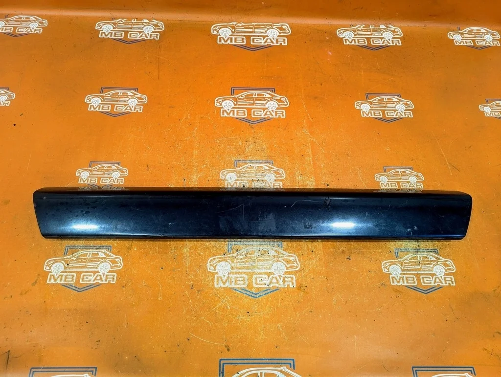 Накладка крышки багажника Mercedes-Benz