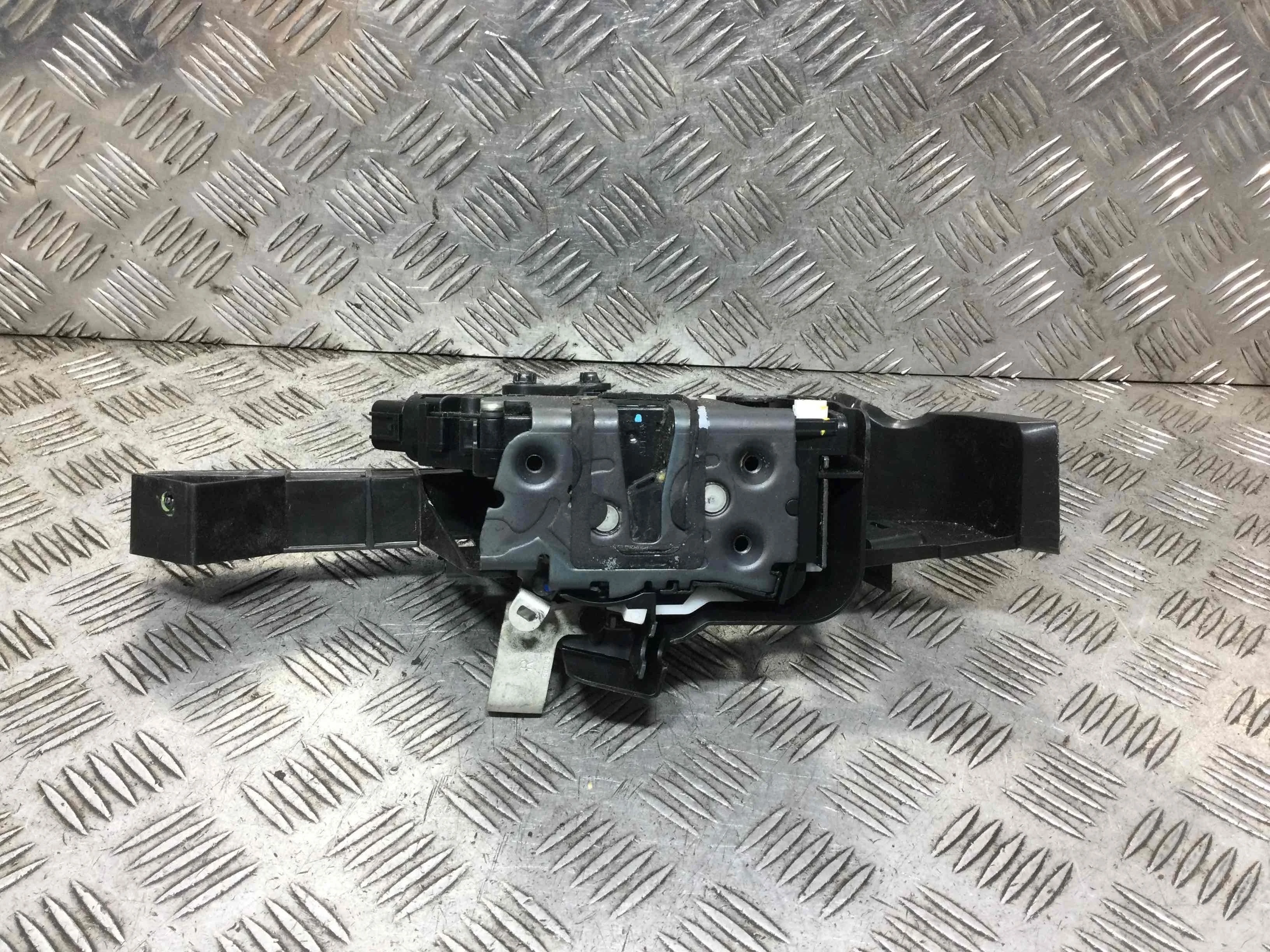 Замок двери задней правой Ford Focus 2 поколение (2005-2008) бензин 1.6 i Механика Универсал