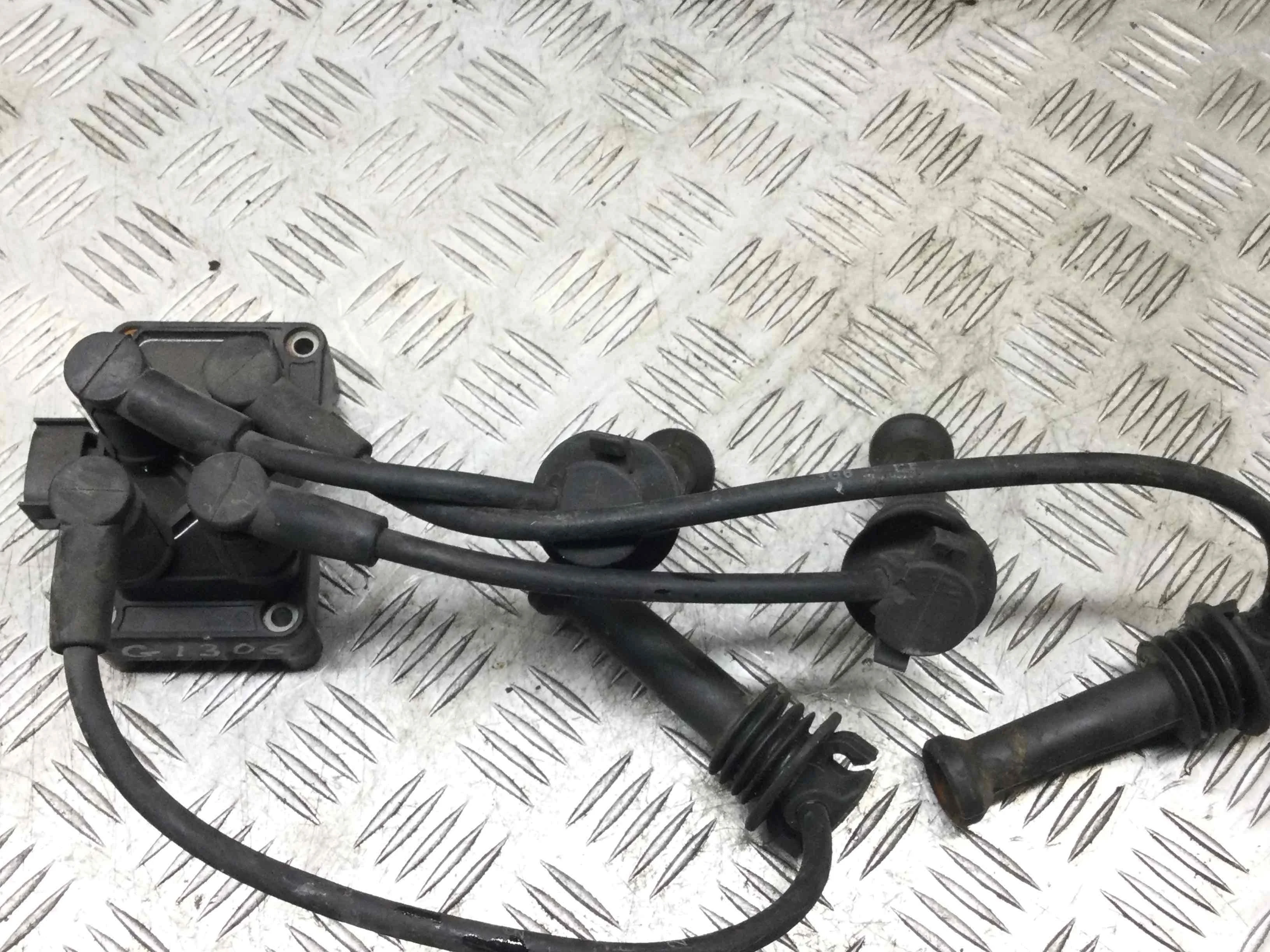 Катушка зажигания Ford Focus 1 поколение [рестайлинг] (2001-2005) бензин 1.6 i Механика Х/б