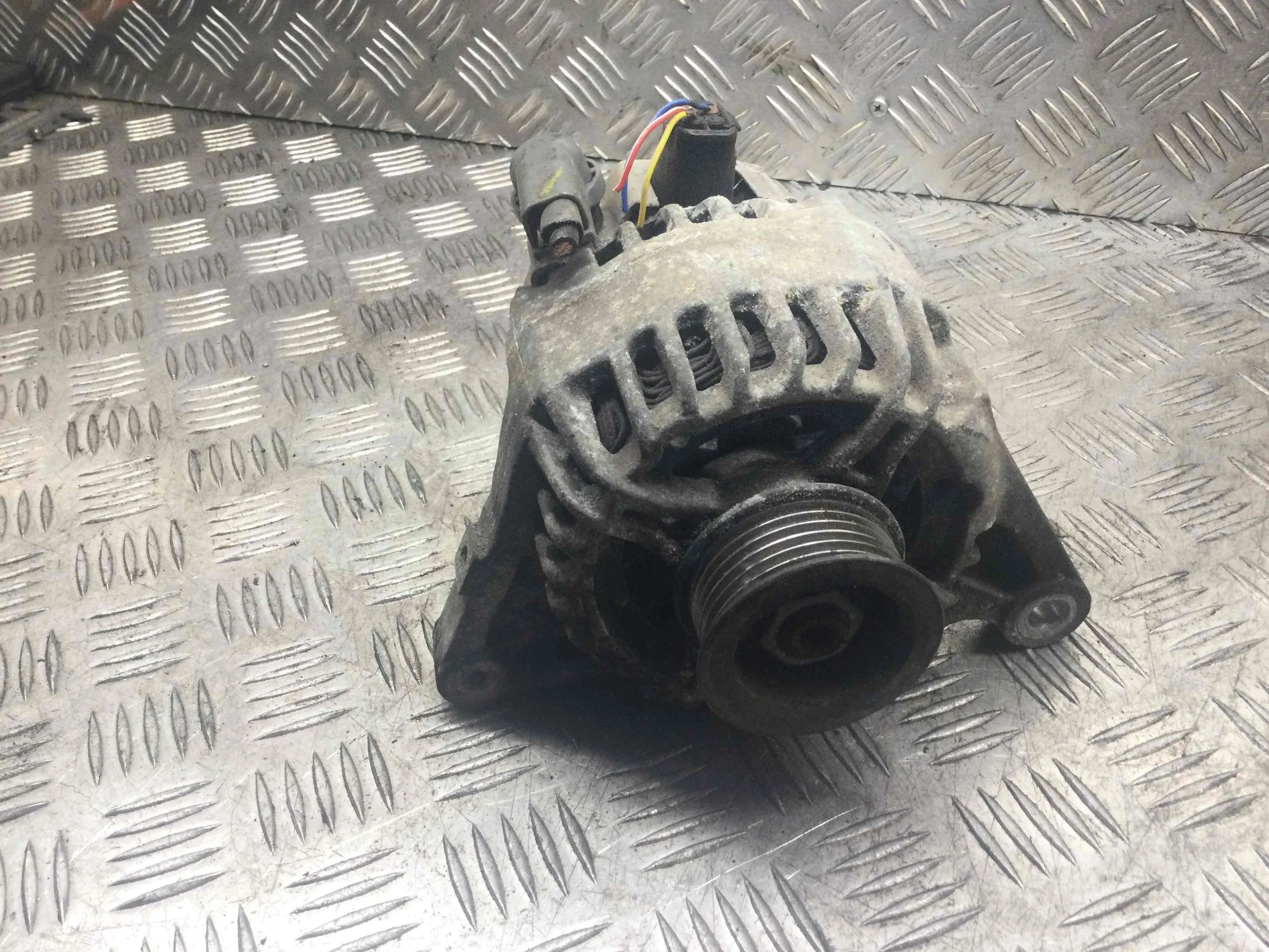 Генератор Toyota Corolla E120/E130 [рестайлинг] (2004-2007) бензин 1.8 i Механика