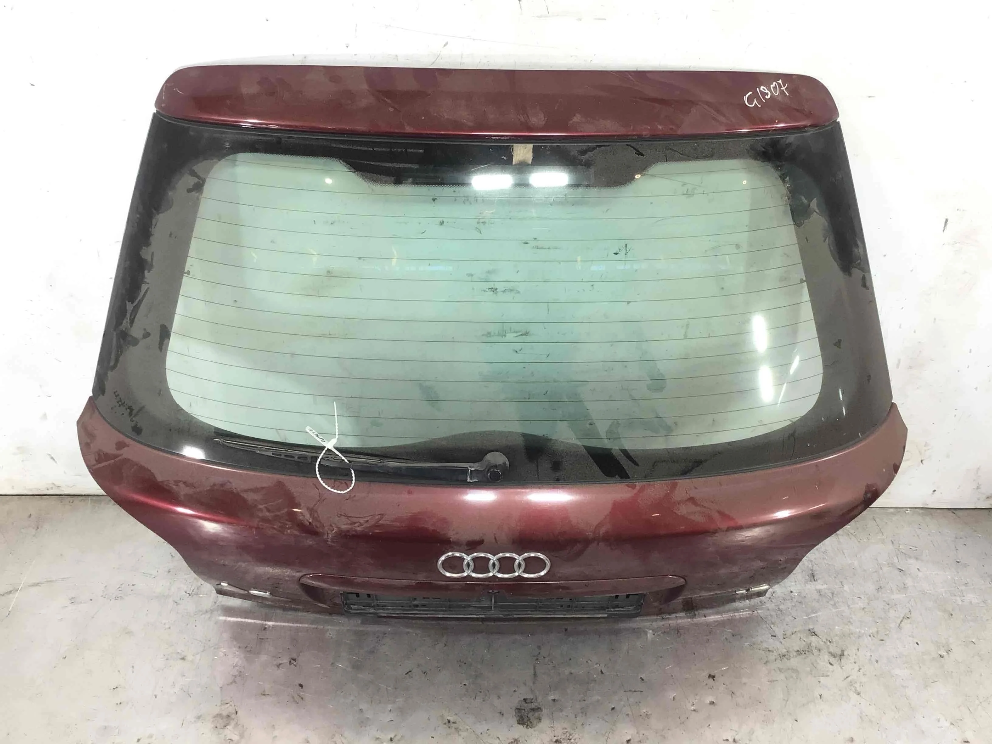 Крышка багажника (дверь 3-5) Audi A3 8L (1996-2000) бензин 1.6 i Механика 3-дв, х/б