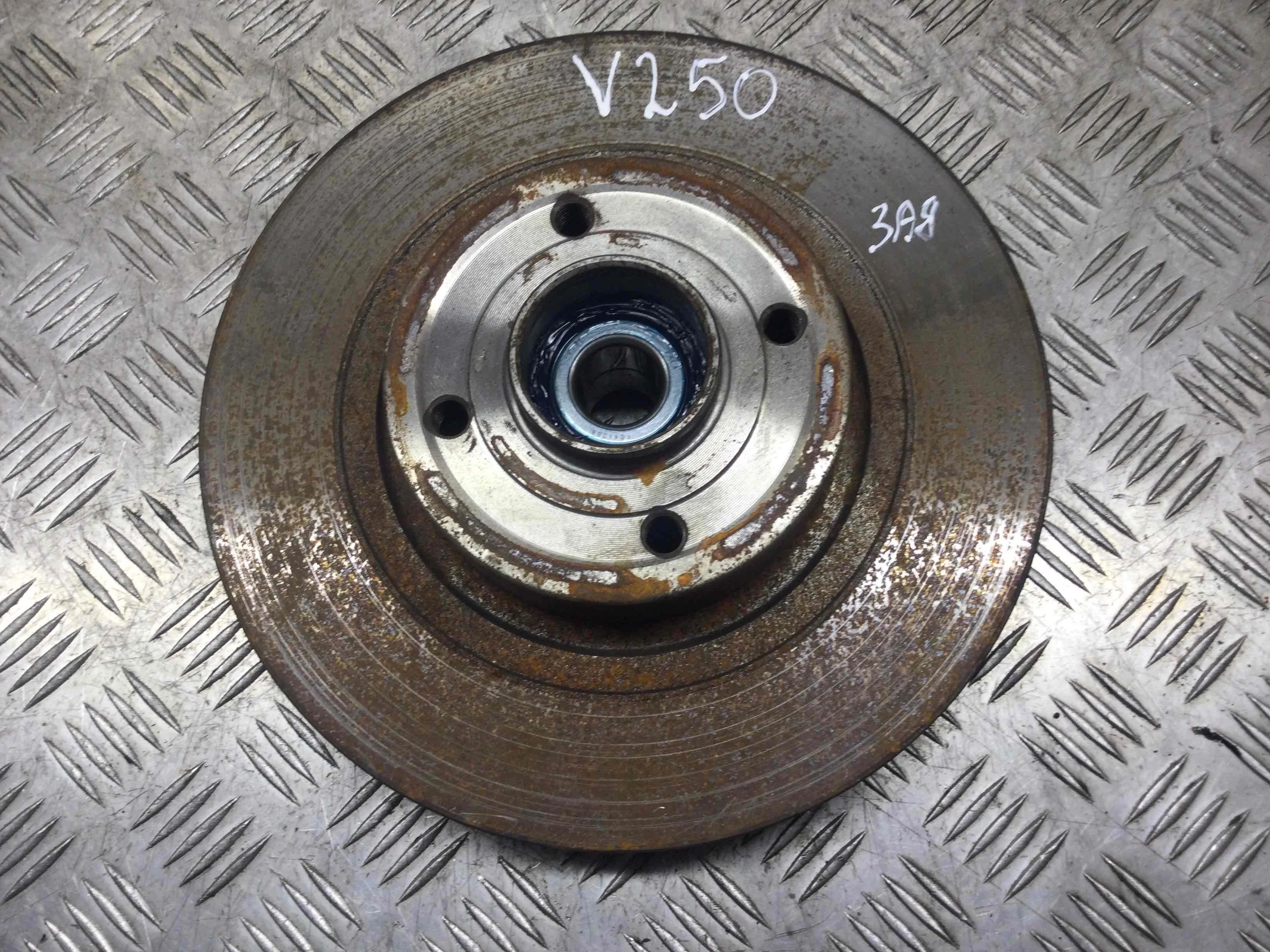 Ступица задняя Renault Scenic 2 поколение (2003-2006) бензин 1.6 i Механика Минивэн