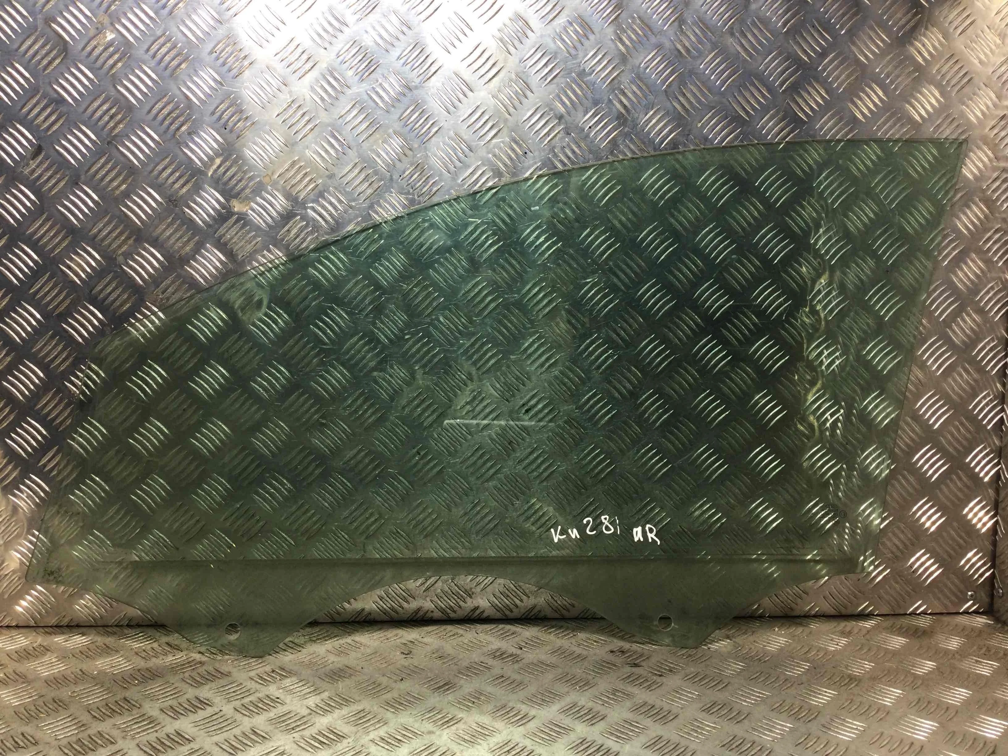 Стекло двери передней правой Audi Q7 Q7 4L (2005-2009) дизель 3.0 TDI  Внедорожник