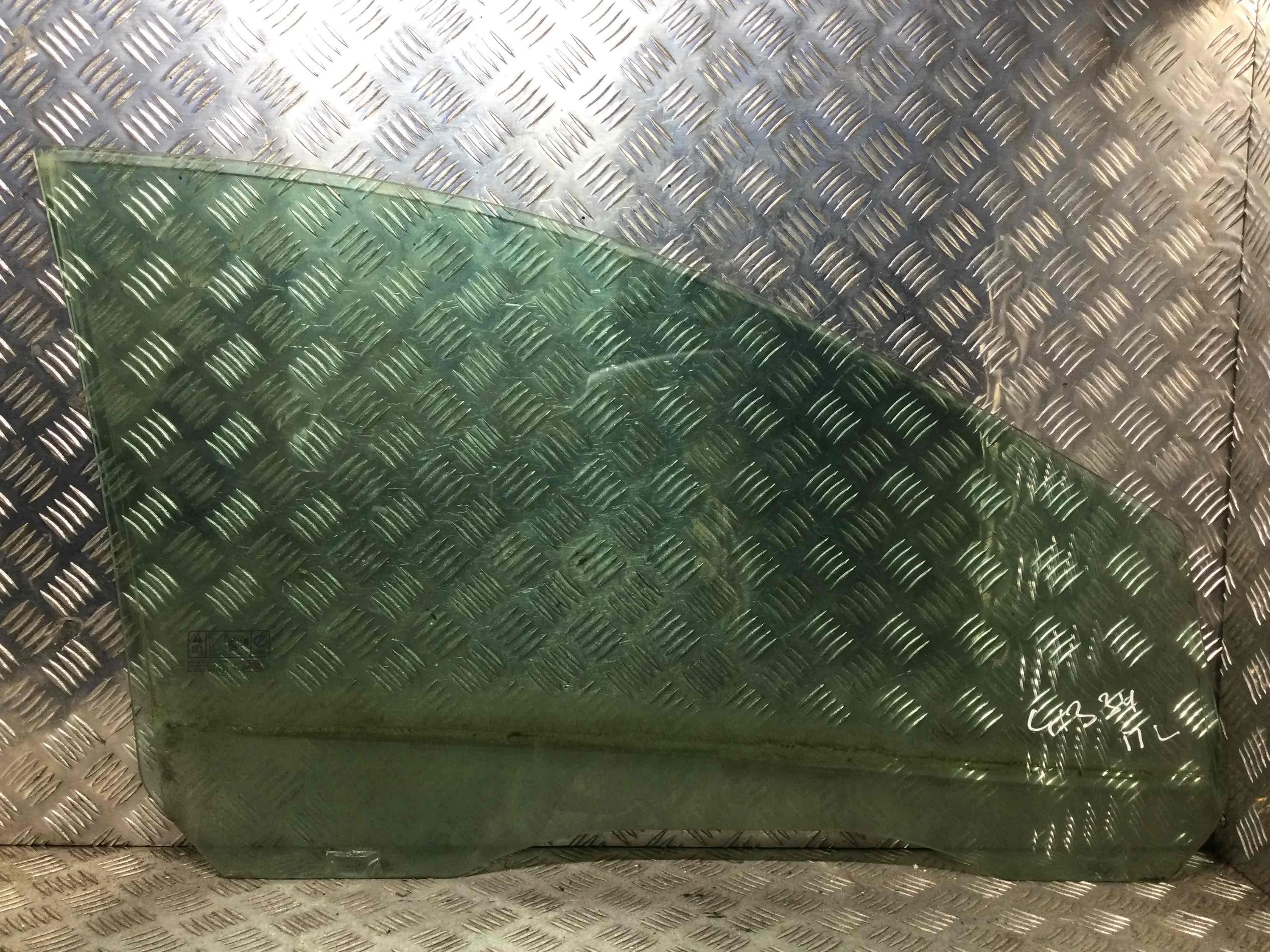 Стекло двери передней левой Ford Focus 2 поколение (2005-2008) дизель 1.6 TDCi Механика Универсал