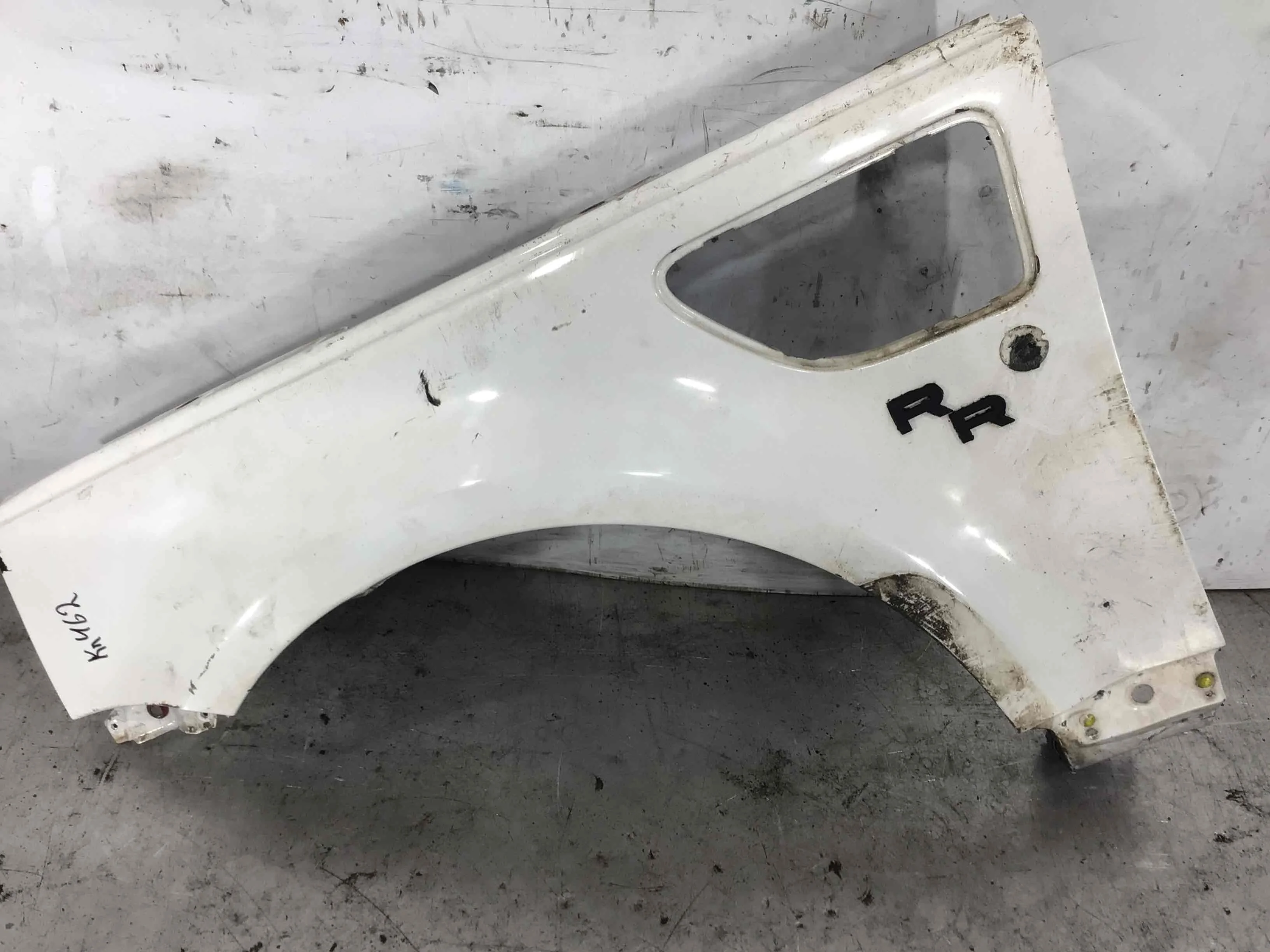 Крыло переднее левое Land Rover Range Rover Sport 1 поколение (2005-2009) дизель 2.7 TD Автомат Внедорожник