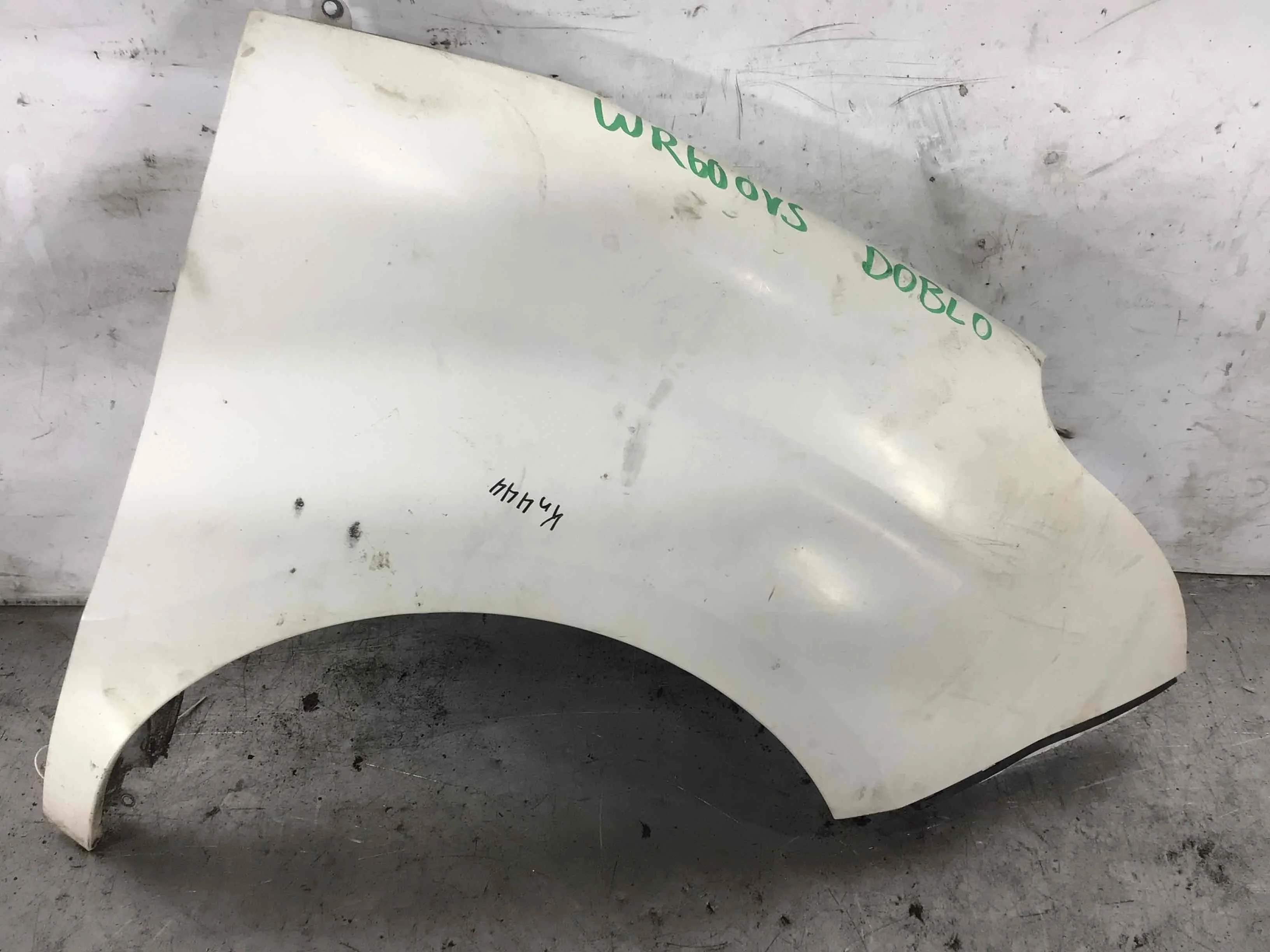Крыло переднее правое Fiat Doblo 2 поколение (2010-2015) бензин 1.2 i Механика Фургон