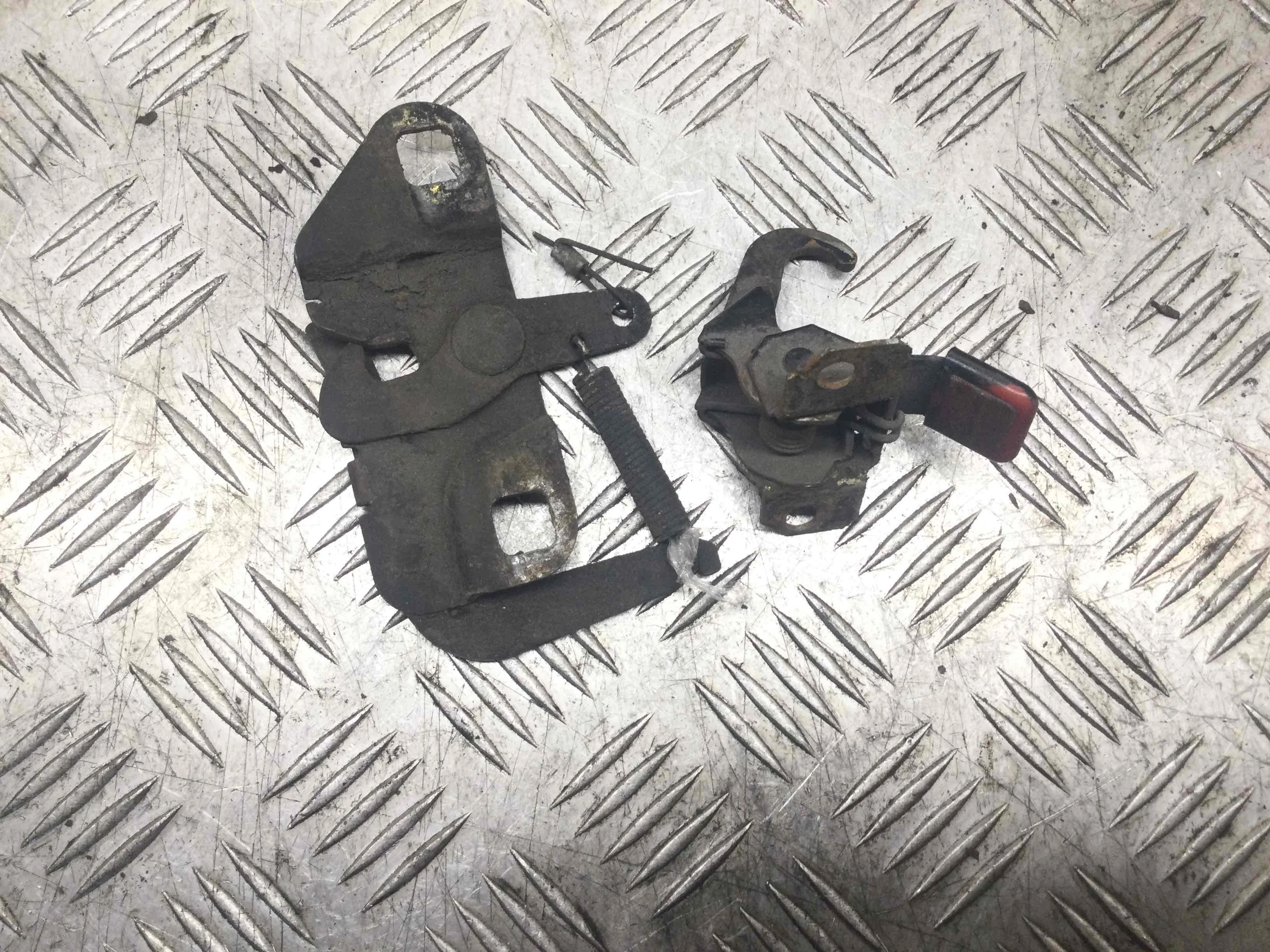 Замок капота Mercedes CLA CLA C117 1 поколение (2013-2016) бензин 2.0 i Автомат Седан