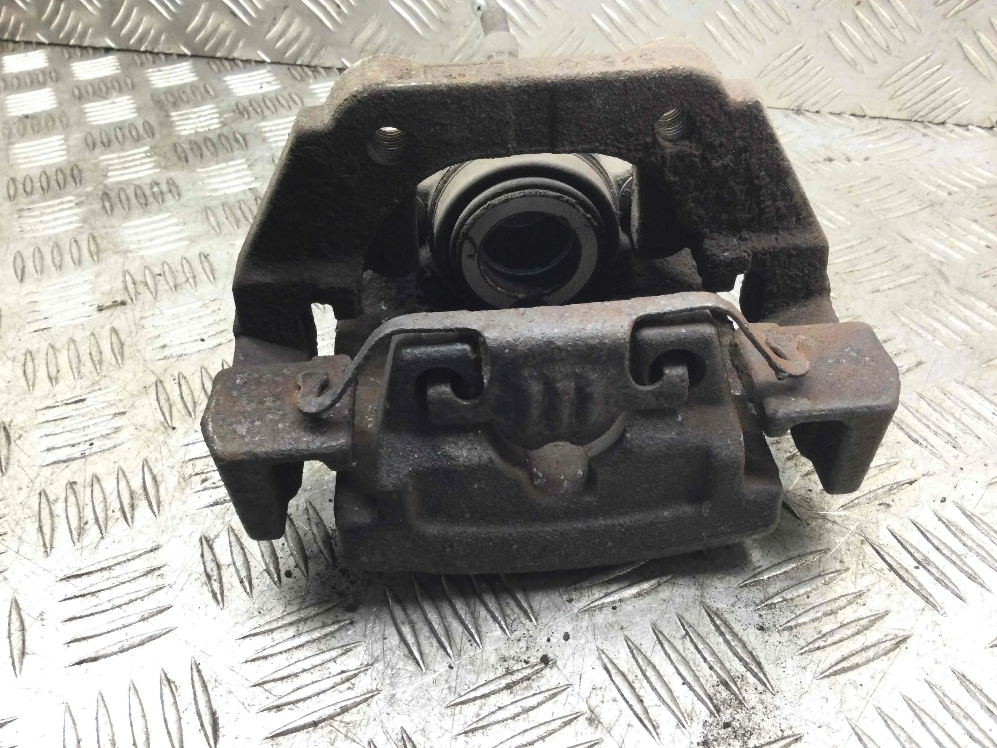 Суппорт задний правый BMW X5 E70 (2006-2010) дизель 3.0 TD Автомат Кроссовер