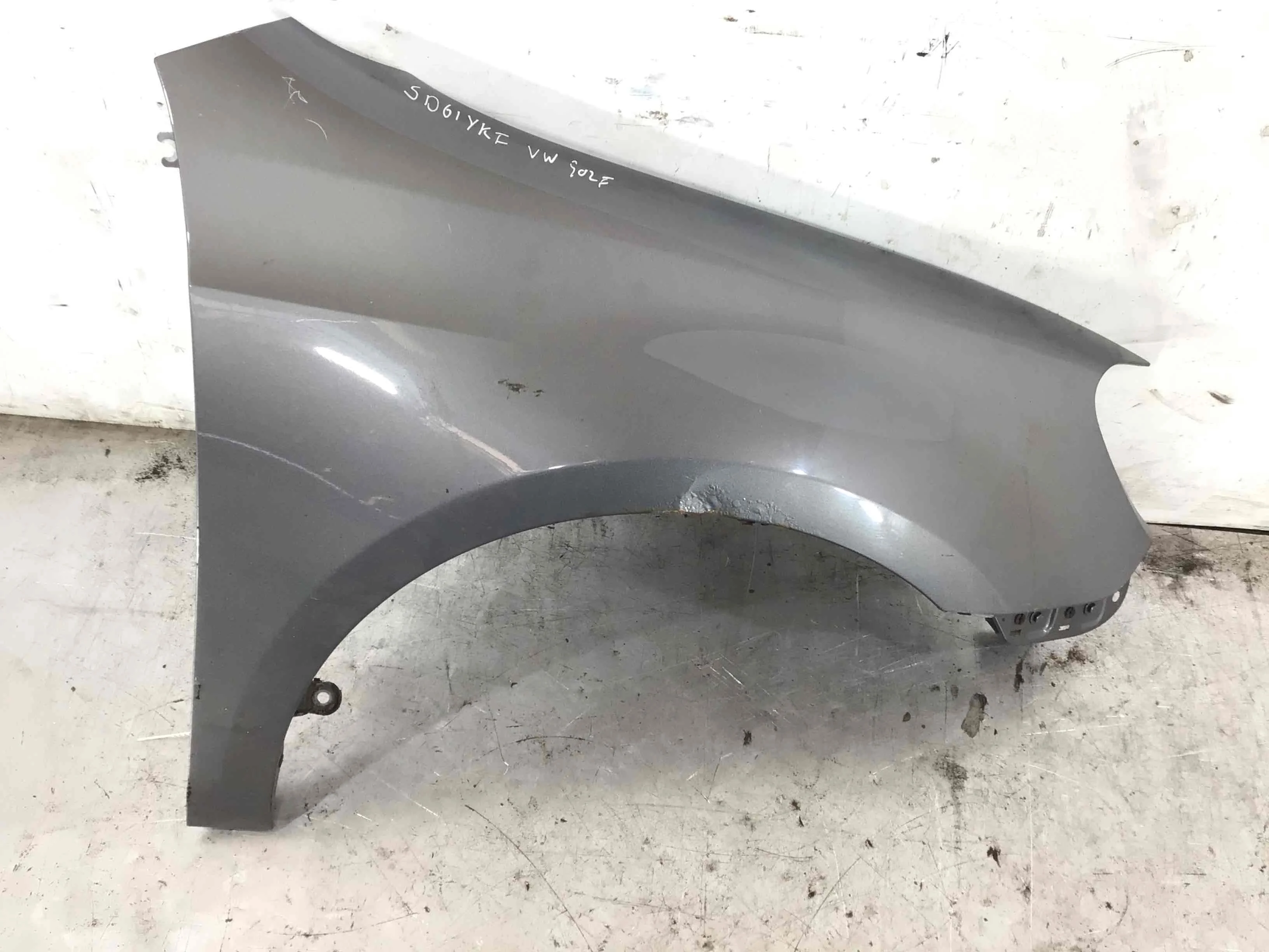 Крыло переднее правое Volkswagen Golf 6 поколение (2008-2015) дизель 1.9 TDI Механика Х/б
