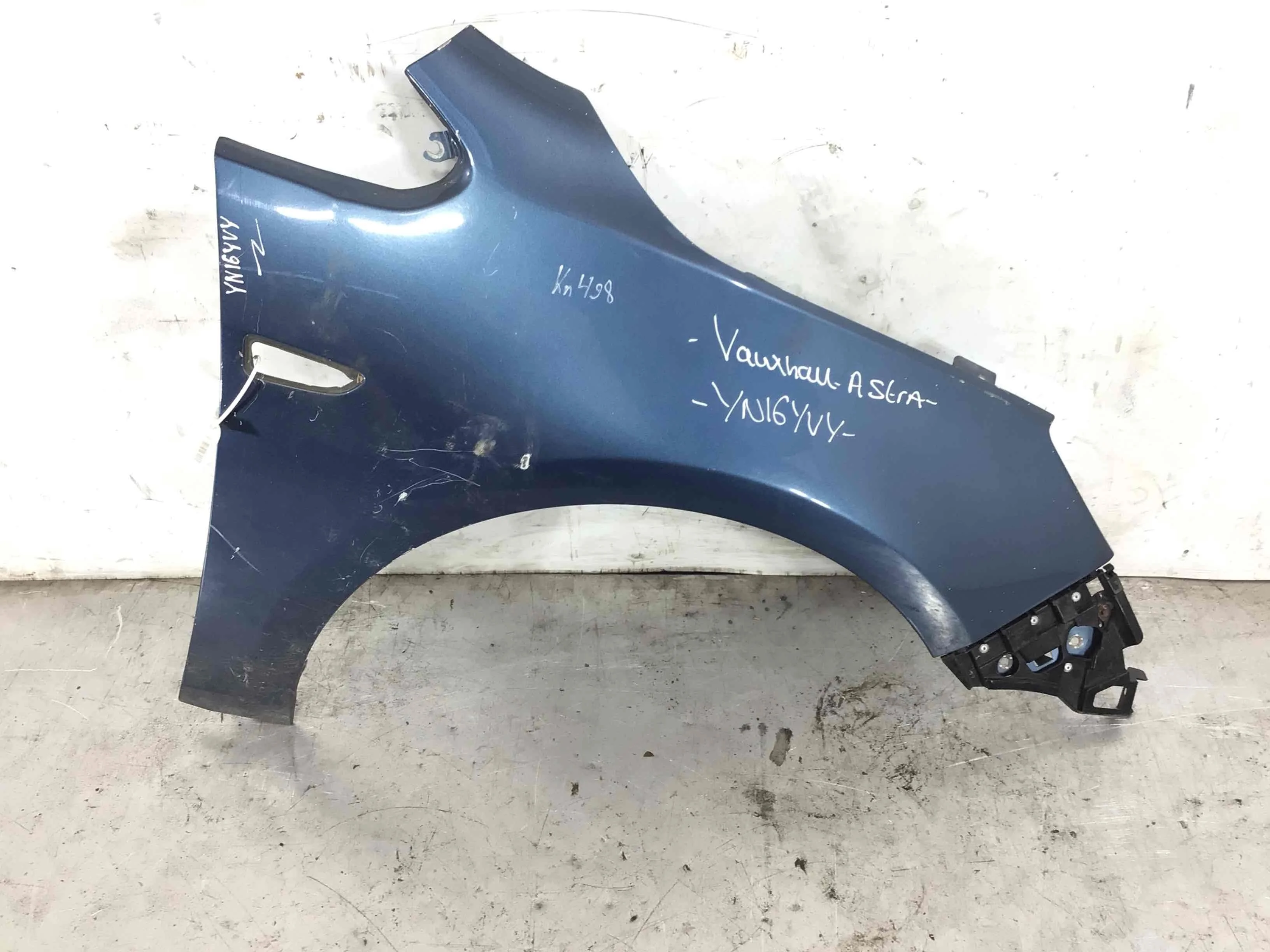 Крыло переднее правое Opel Astra J [рестайлинг] (2012-2015) дизель 1.6 CDTI Механика Универсал