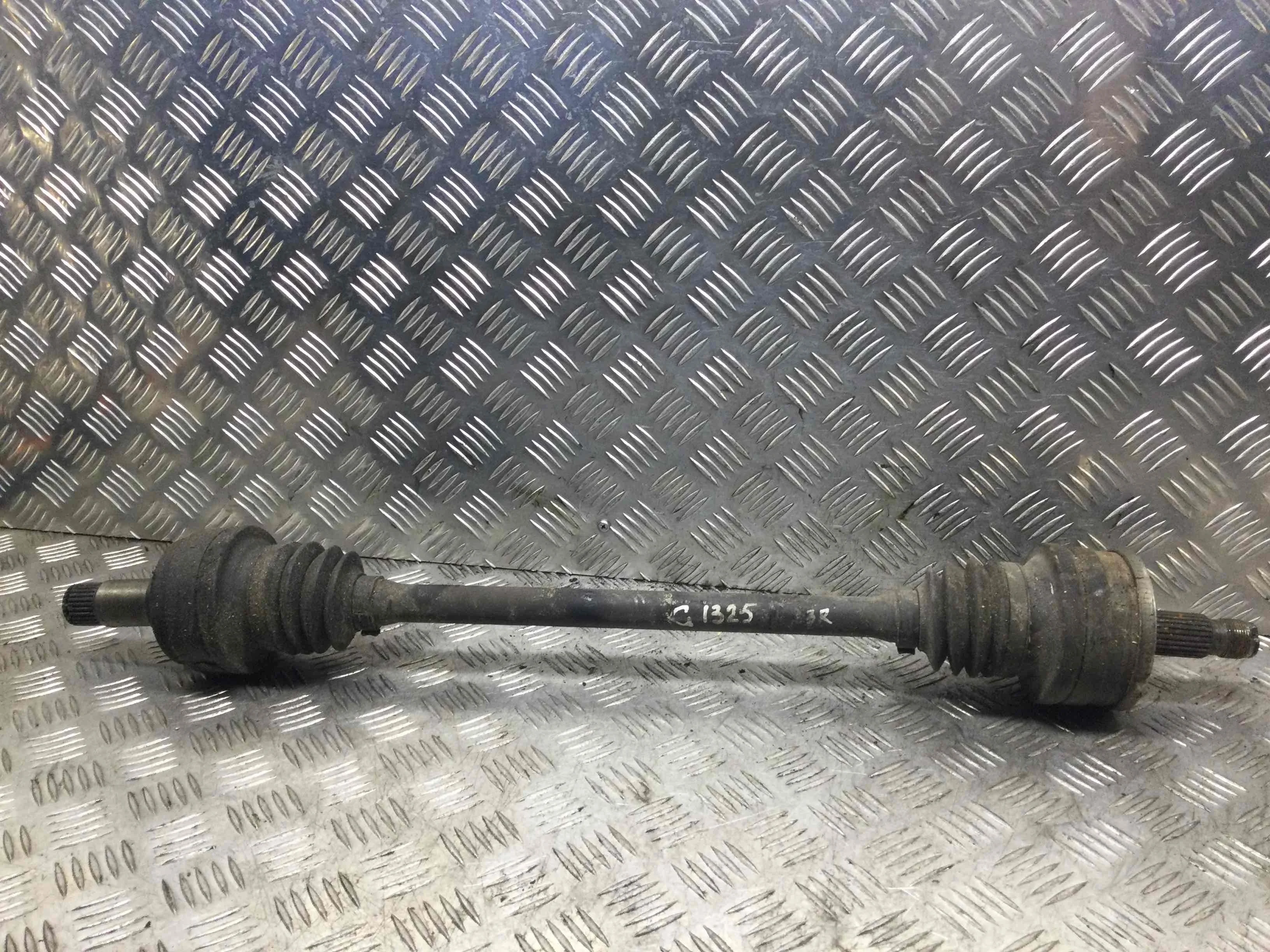 Полуось задняя (приводной вал, ШРУС) Mercedes C-klasse W203/S203/CL203 (2000-2004) бензин 2.0 Kompressor Автомат Купе