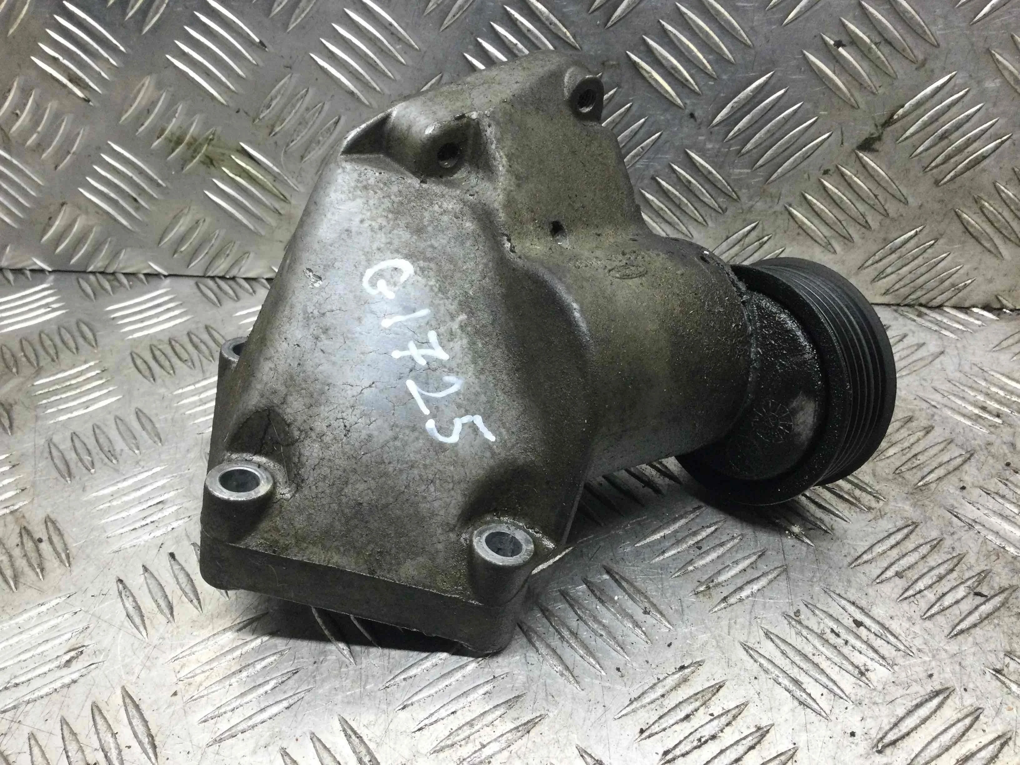 Натяжитель ремня генератора Ford Focus 1 поколение [рестайлинг] (2001-2005) бензин 1.6 i Механика Х/б