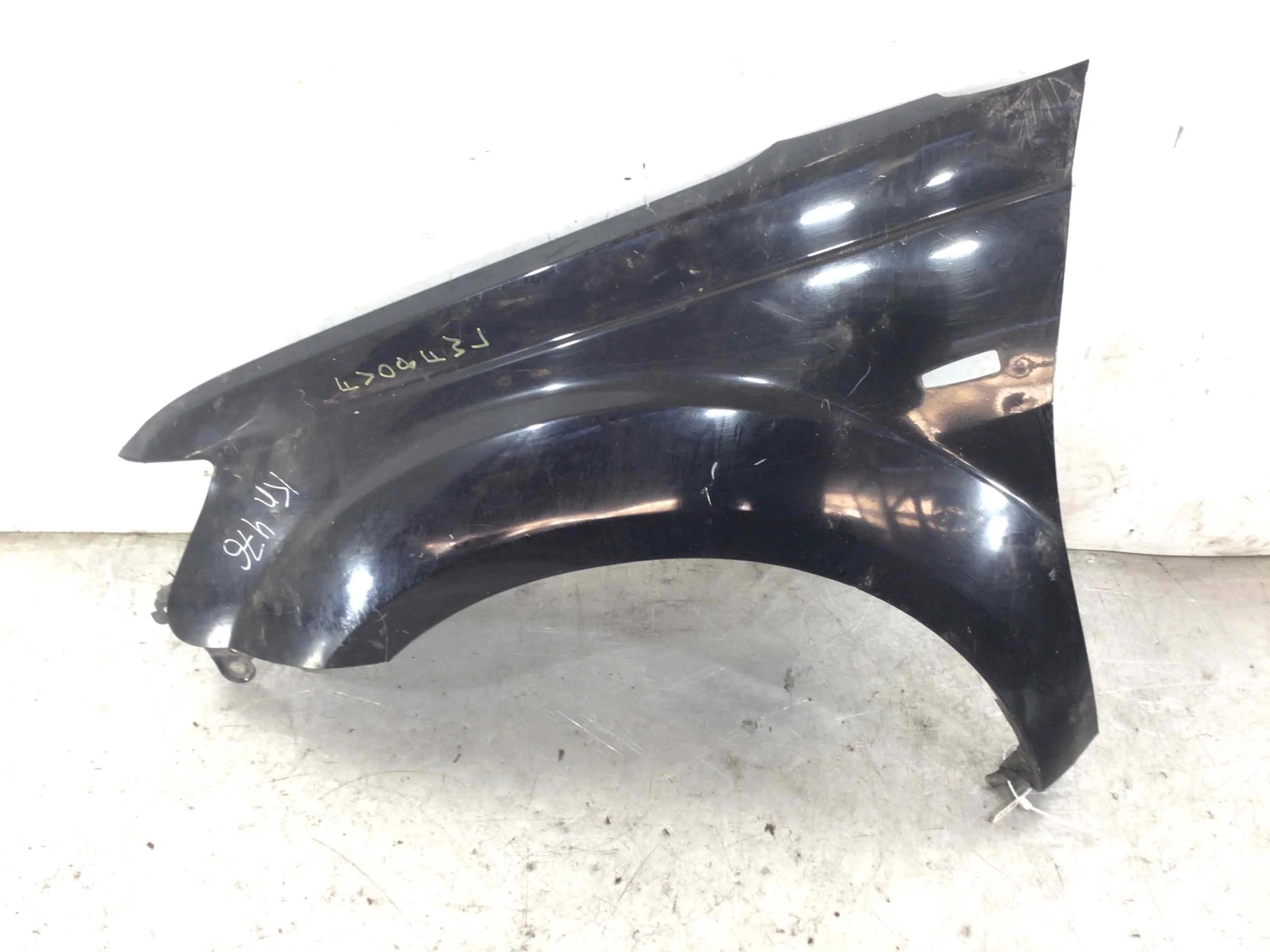 Крыло переднее левое Mitsubishi Outlander XL (2007-2010) дизель 2.0 DID Механика Внедорожник