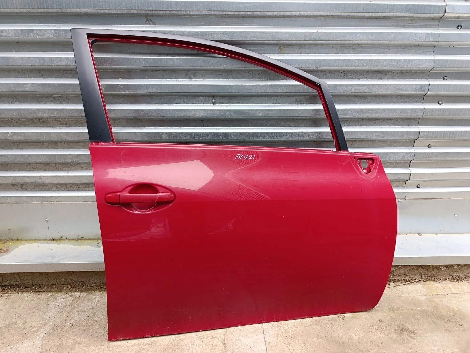 Дверь передняя правая Auris (E15) 2006-2012