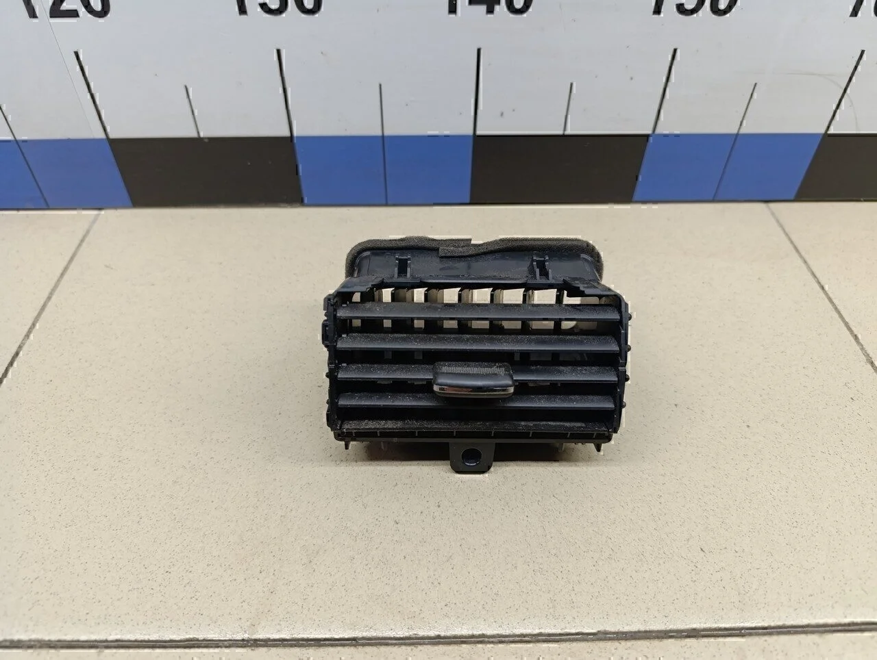 Дефлектор воздушный Outlander (GF) 2012>