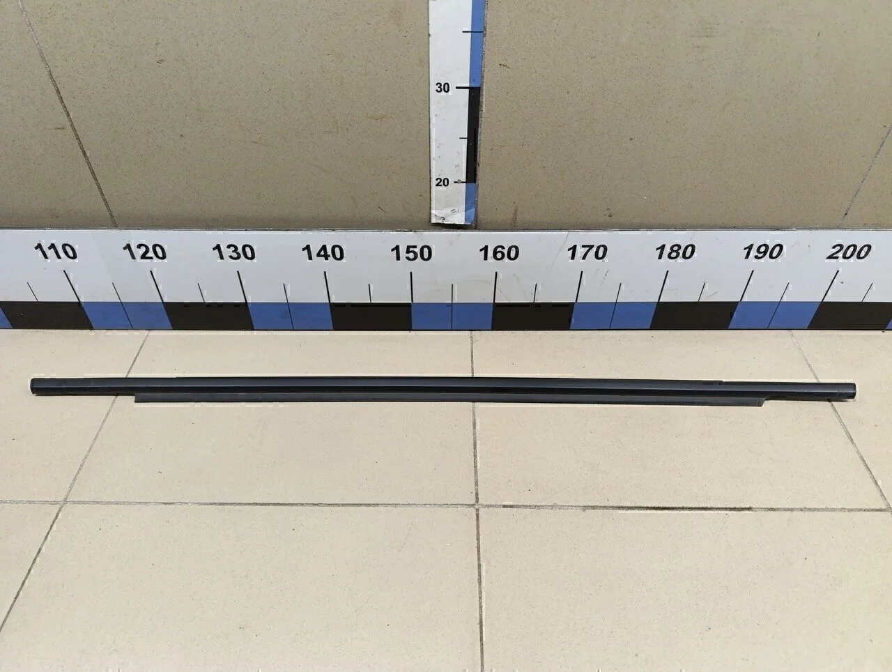 Накладка стекла заднего левого Outlander (GF) 2012>