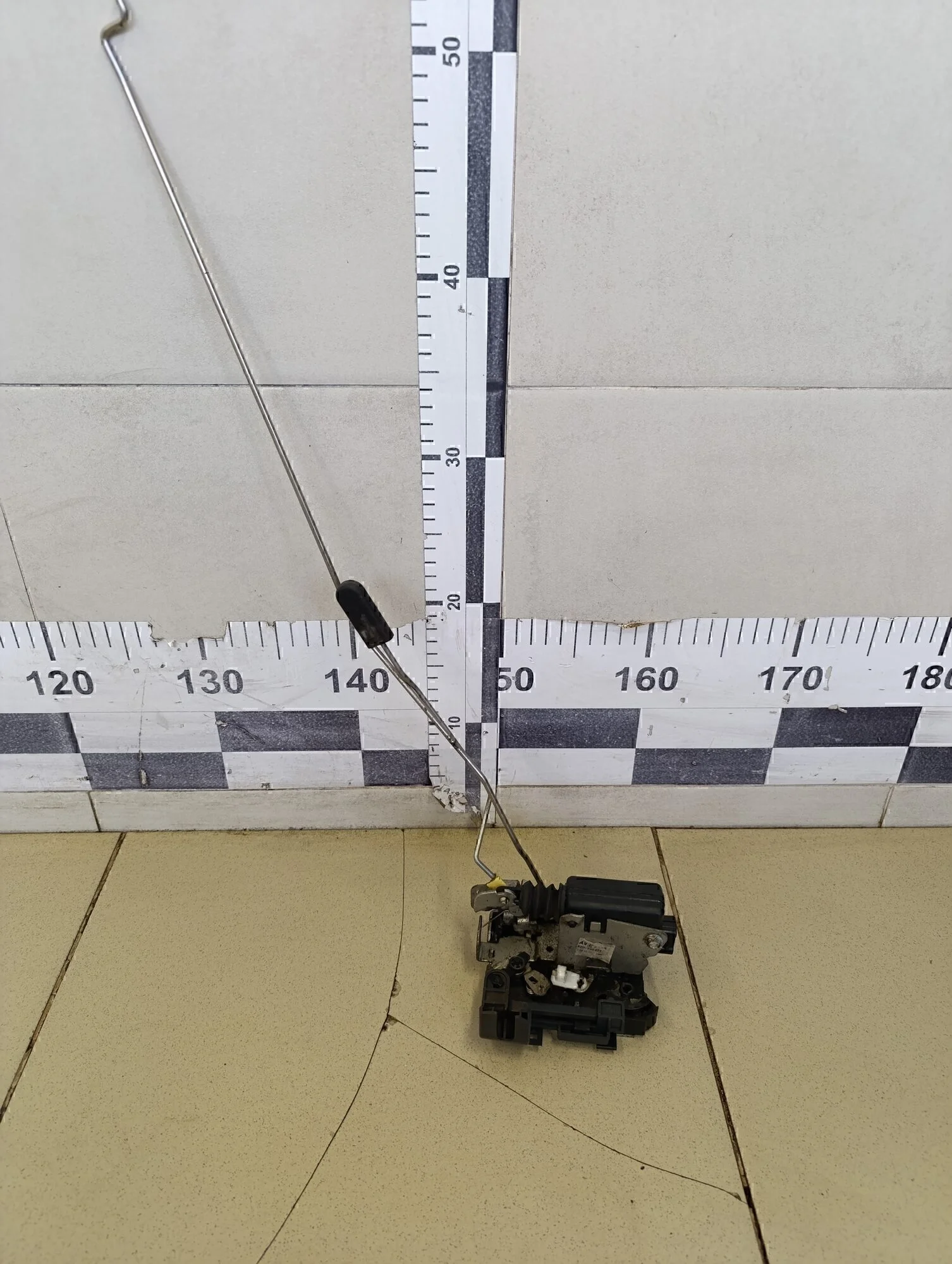 Замок двери передней правой Duster 2012>