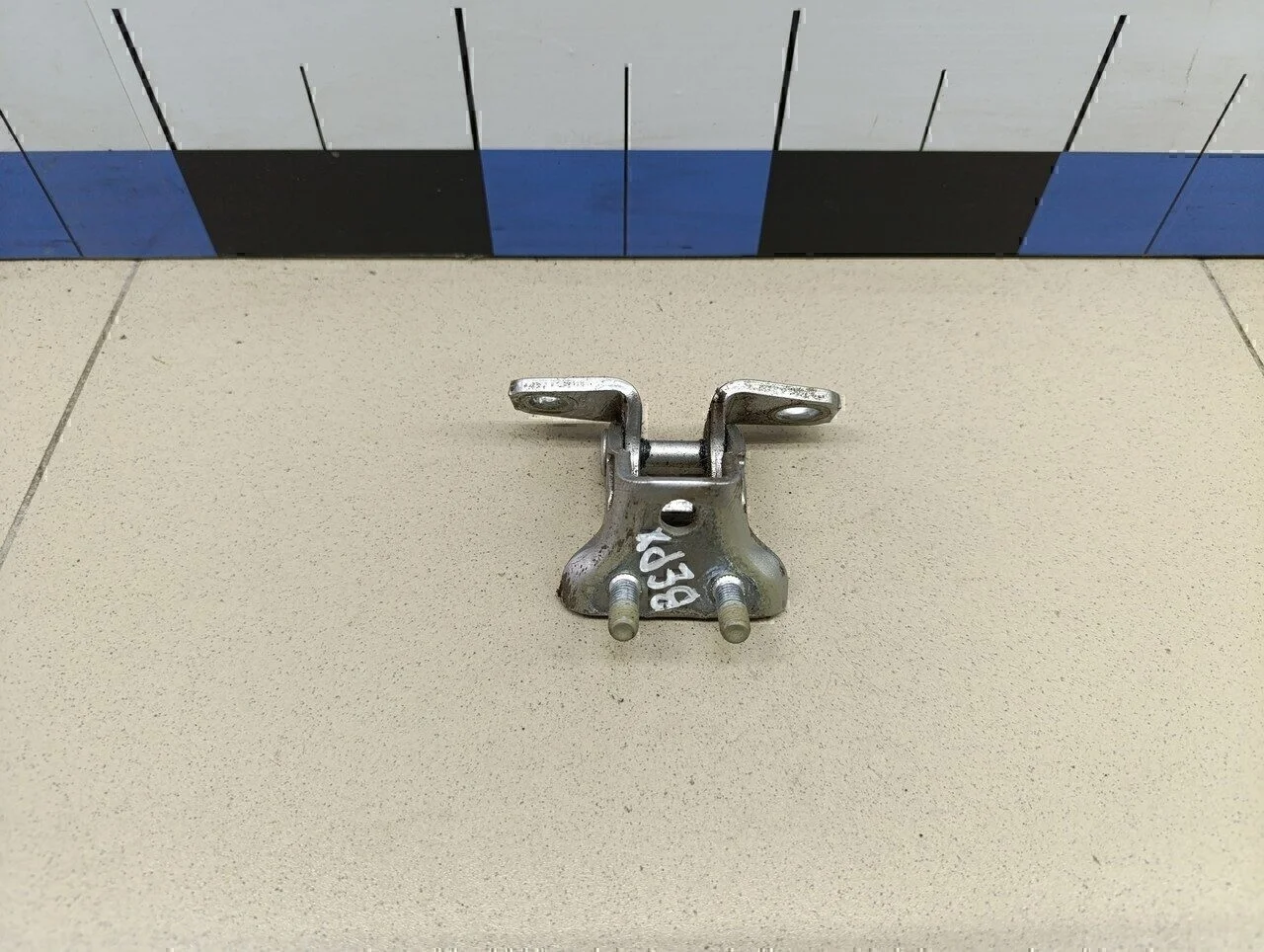 Петля двери задней правой верхняя ASX 2010-2016