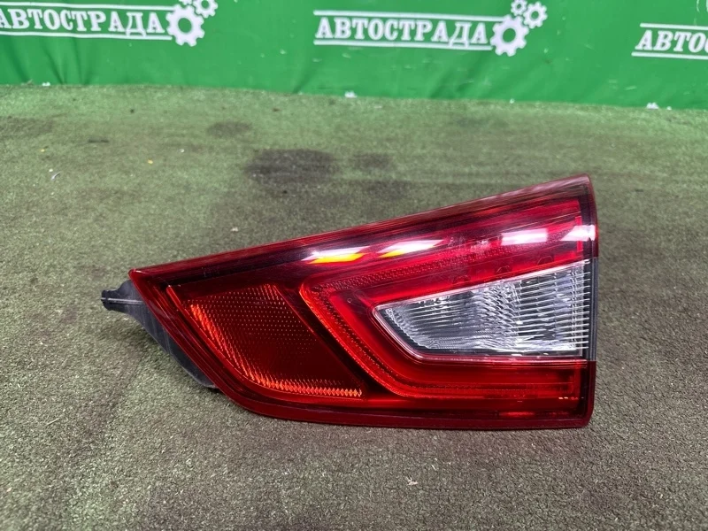 Фонарь в крышку багажника Nissan Qashqai 265504EA5B J11, правый