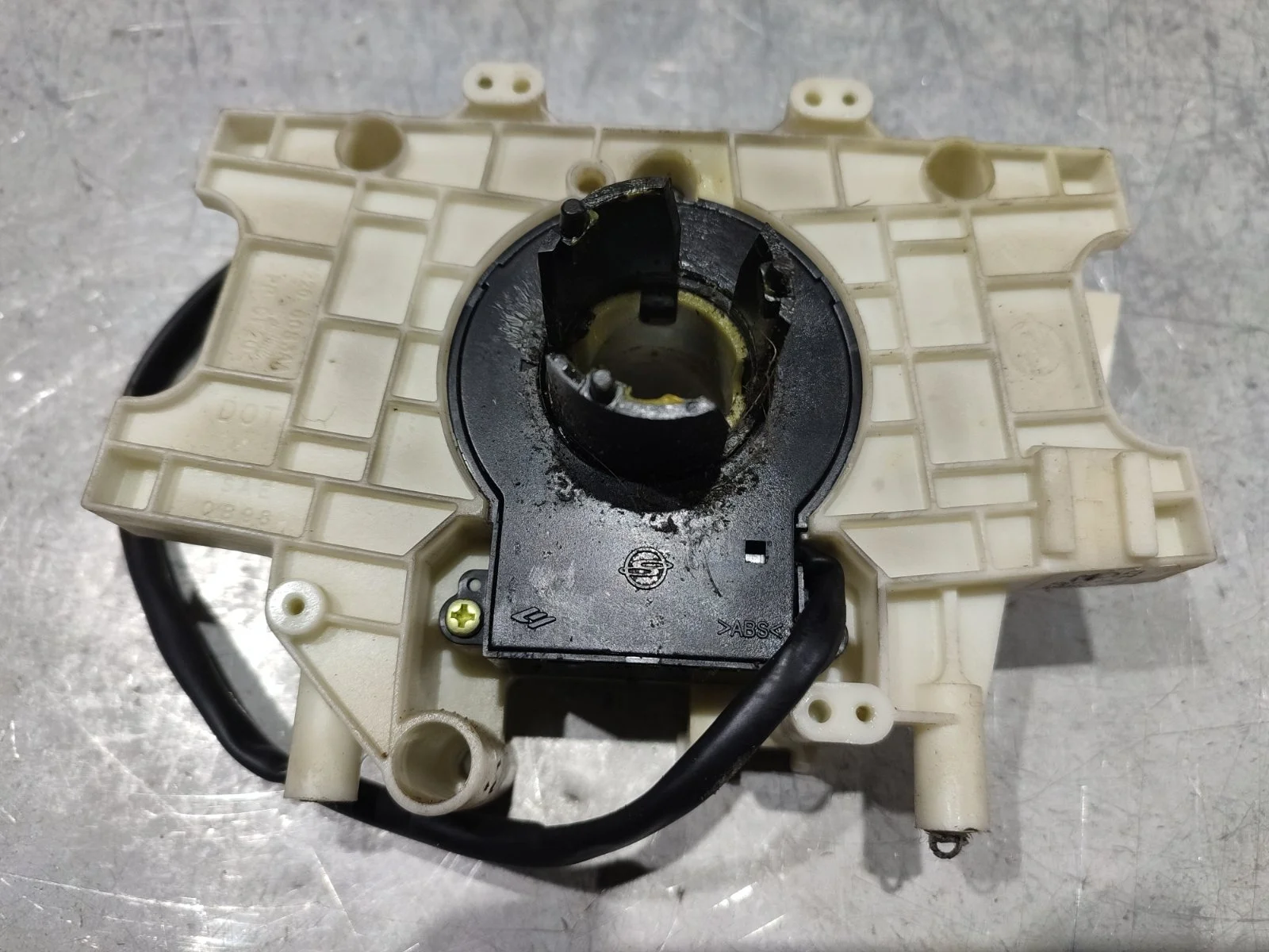 Датчик угла поворота руля SsangYong Rexton 2009 Y250