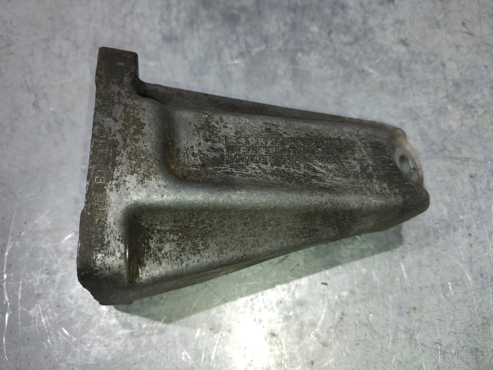 Кронштейн крепления двигателя SsangYong Kyron 2008 D130