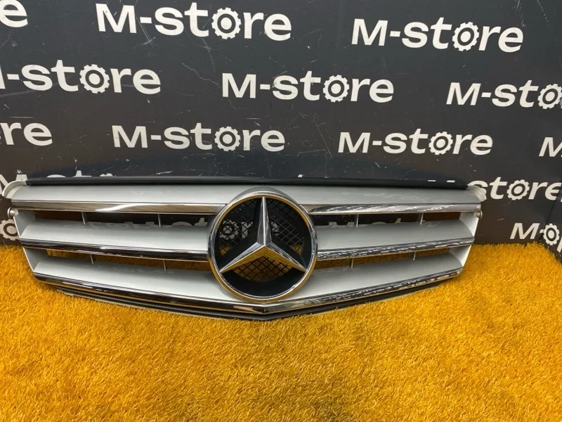 Решетка радиатора Mercedes-Benz C-Class 2009 A2048800023 W204 271.950
