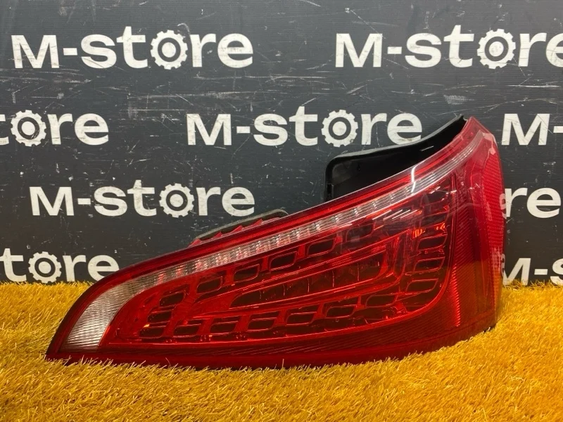 Фонарь задний Audi Q5 2009 8R0945094A 8R CAL, правый