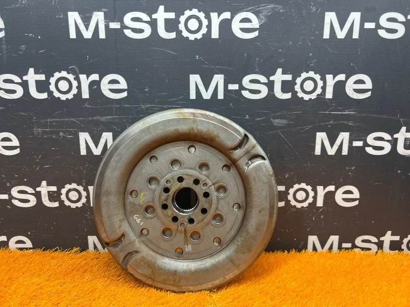 Маховик Audi Q3 2012 06J105266R 8U CPSA