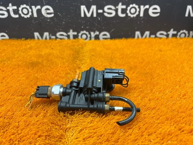 Блок клапанов пневмоподвески Land Rover Range Rover Sport 2008 RVH000046 L320 428PS