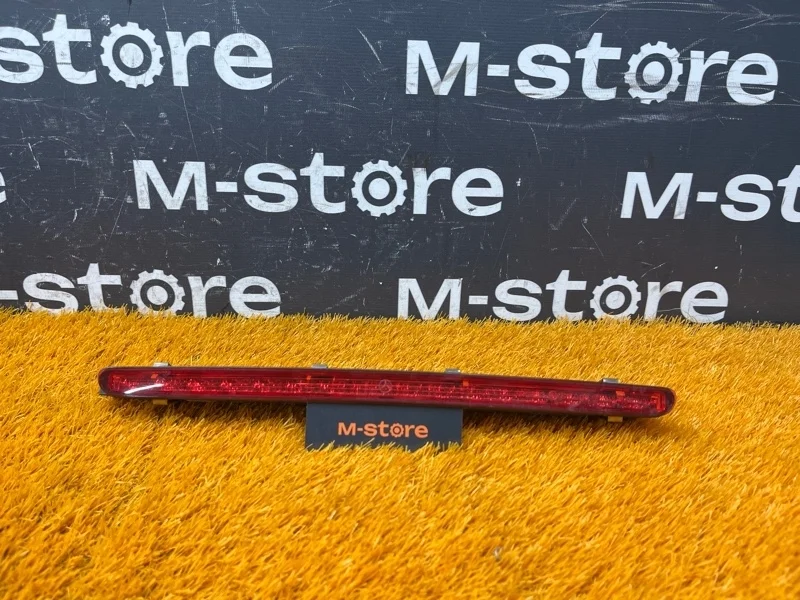 Стоп-сигнал Mercedes-Benz C-Class 2006 A2038201456 W203 271.940