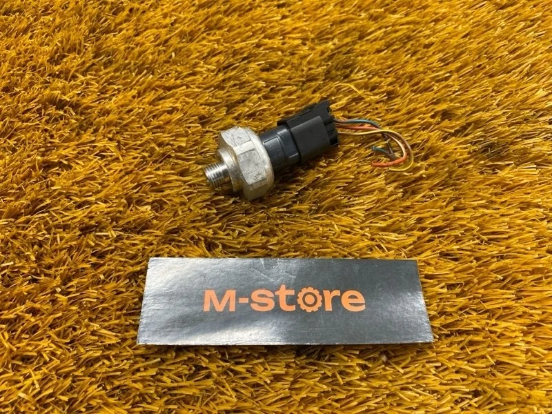 Датчик давления кондиционера Mercedes-Benz E-Class 2010 A2110000283 W212 642.850