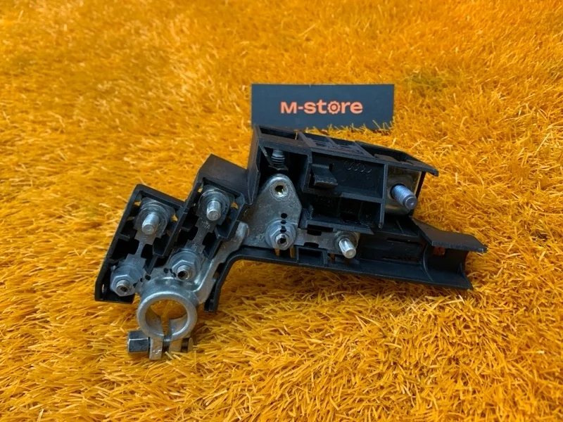 Клемма аккумулятора плюс Audi A4 2013 8J0915459 B8/8K CDN